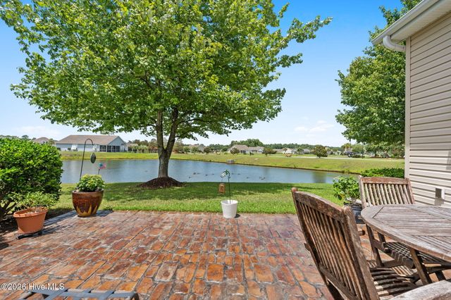 646 W Chatman Drive NW, Calabash, NC 28467