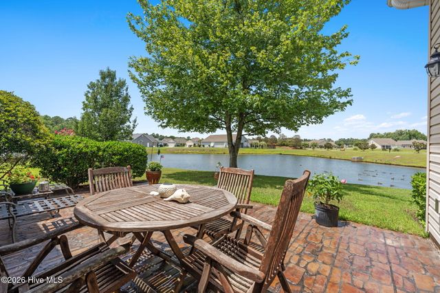 646 W Chatman Drive NW, Calabash, NC 28467