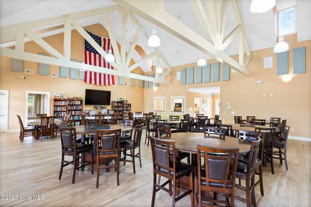646 W Chatman Drive NW, Calabash, NC 28467