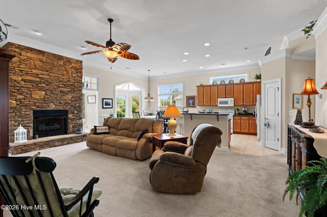 646 W Chatman Drive NW, Calabash, NC 28467