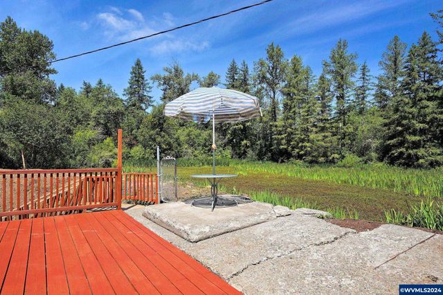40787 Snow Peak Dr, Lebanon, OR 97355