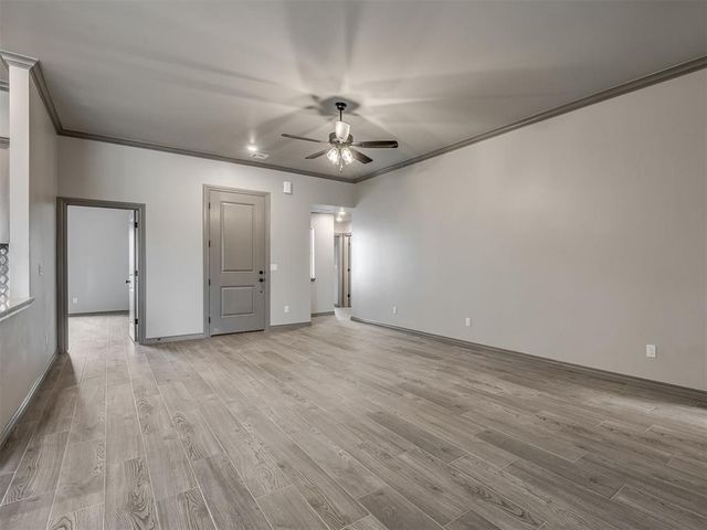 8561 Oak Tree Circle, Edmond, OK 73025