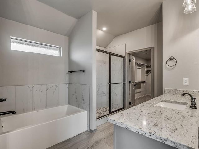 8561 Oak Tree Circle, Edmond, OK 73025