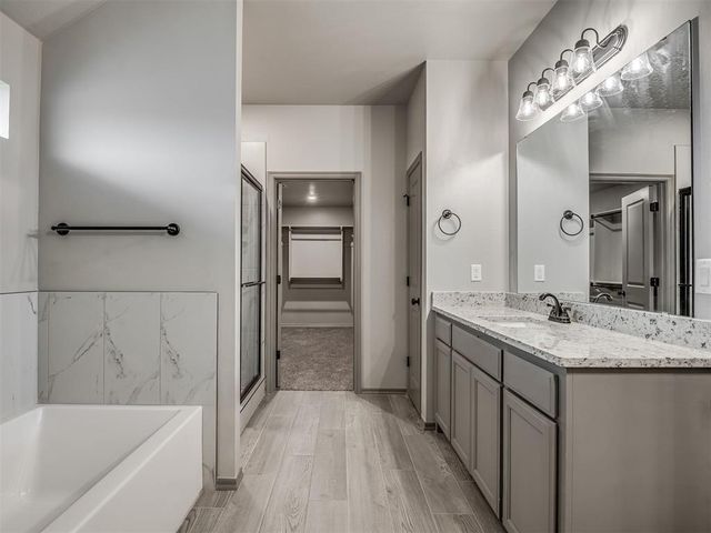 8561 Oak Tree Circle, Edmond, OK 73025