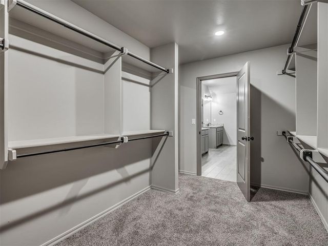 8561 Oak Tree Circle, Edmond, OK 73025