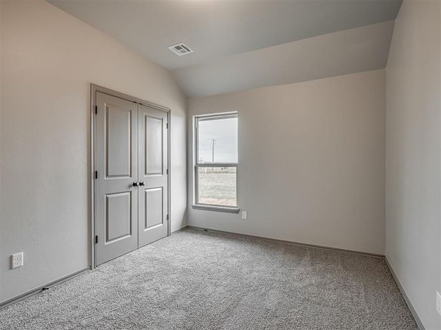 8561 Oak Tree Circle, Edmond, OK 73025
