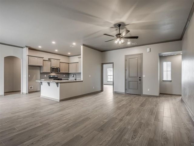 8561 Oak Tree Circle, Edmond, OK 73025