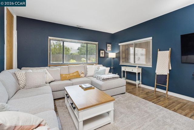 4272 Brentwood Cir, Concord, CA 94521