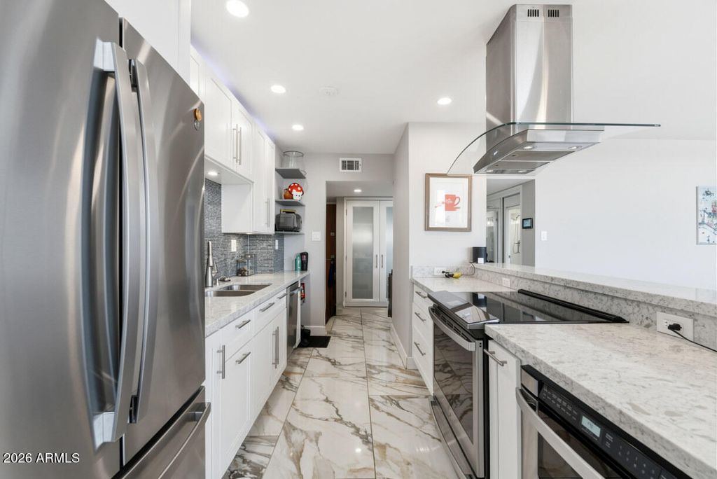 207 W CLARENDON Avenue 4B, Phoenix, AZ 85013 — photo 3