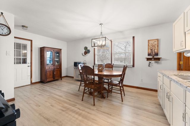 415 Sequoia Drive, Valparaiso, IN 46385