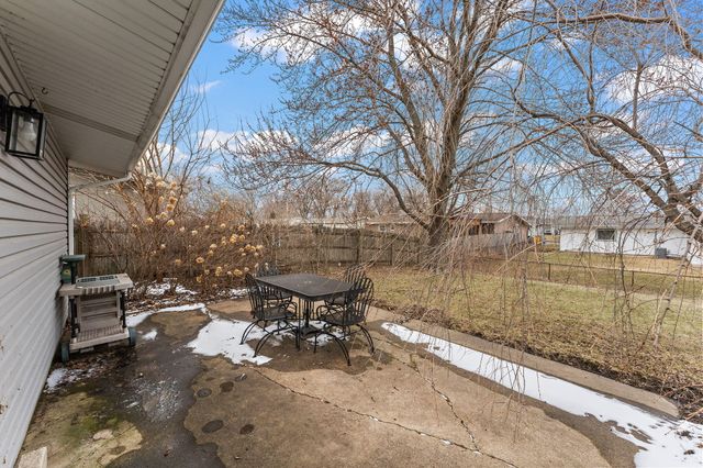 415 Sequoia Drive, Valparaiso, IN 46385