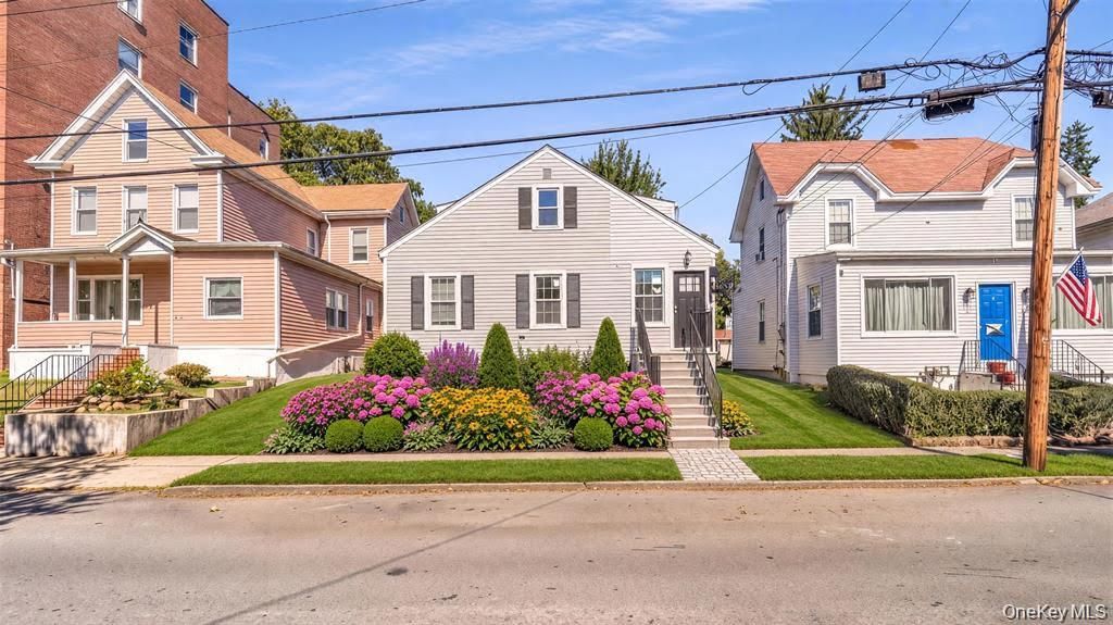 219 E 238th Street, Bronx, NY 10470 — exterior
