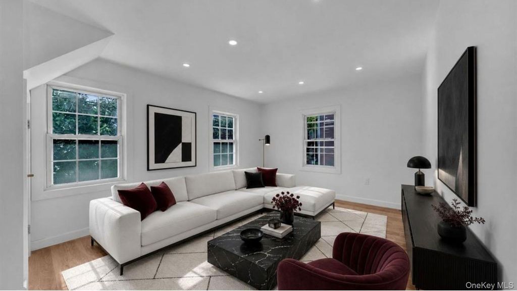 219 E 238th Street, Bronx, NY 10470 — photo 2