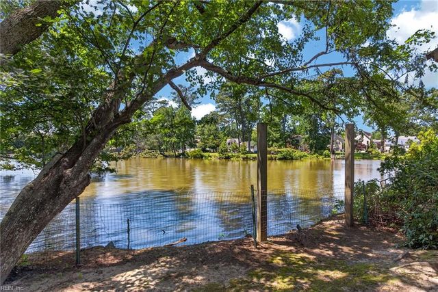 4848 Brigadoon DR, Virginia Beach, VA 23455