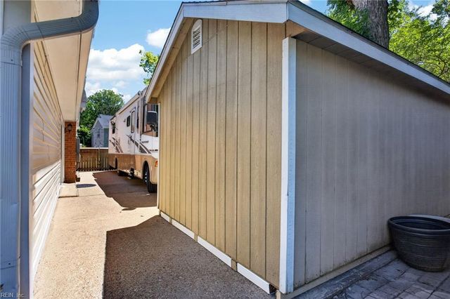 4848 Brigadoon DR, Virginia Beach, VA 23455