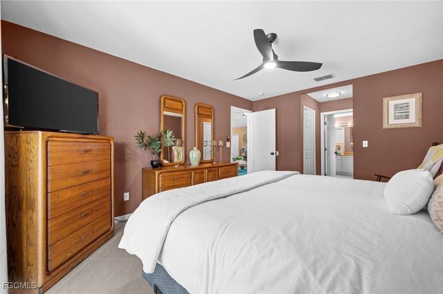 1214 SW Santa Barbara PL, Cape Coral, FL 33991