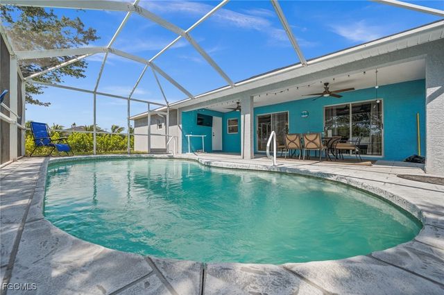 1214 SW Santa Barbara PL, Cape Coral, FL 33991