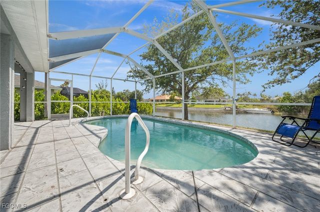 1214 SW Santa Barbara PL, Cape Coral, FL 33991