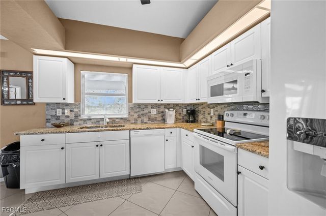 1214 SW Santa Barbara PL, Cape Coral, FL 33991