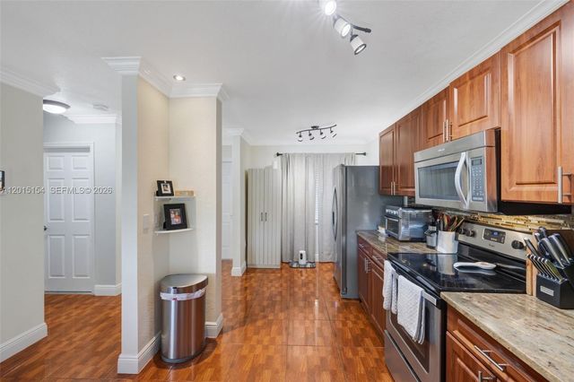 9288 NW 55th St, Sunrise, FL 33351