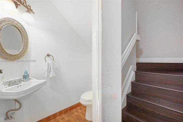 9288 NW 55th St, Sunrise, FL 33351