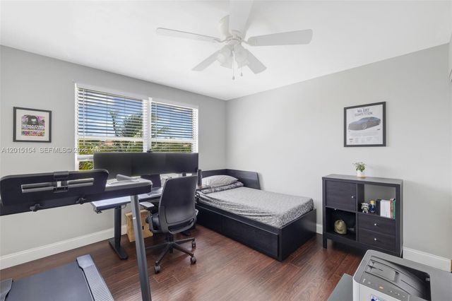 9288 NW 55th St, Sunrise, FL 33351