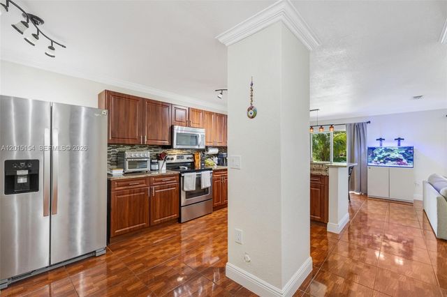 9288 NW 55th St, Sunrise, FL 33351