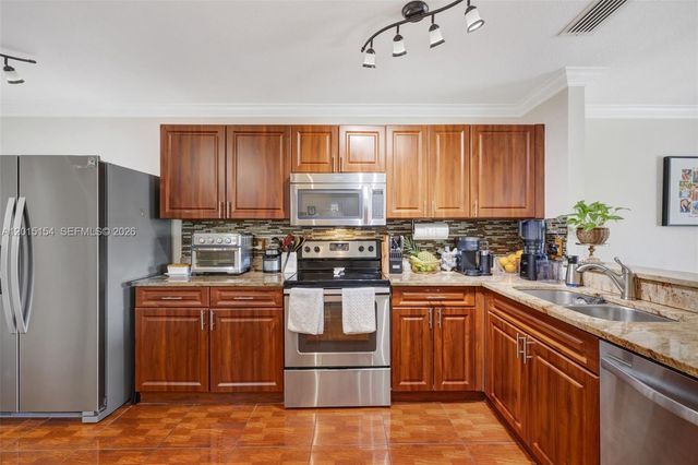 9288 NW 55th St, Sunrise, FL 33351