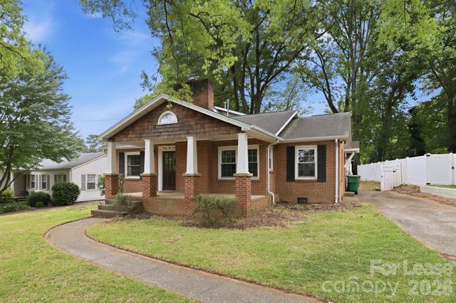 2910 Forest Park Drive, Charlotte, NC 28209