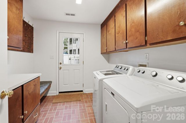 2910 Forest Park Drive, Charlotte, NC 28209