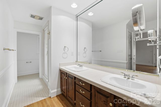 2910 Forest Park Drive, Charlotte, NC 28209