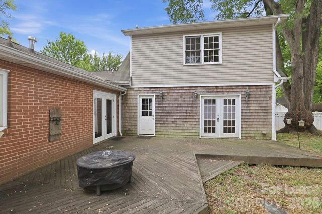 2910 Forest Park Drive, Charlotte, NC 28209