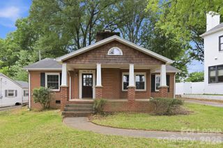 2910 Forest Park Drive, Charlotte, NC 28209