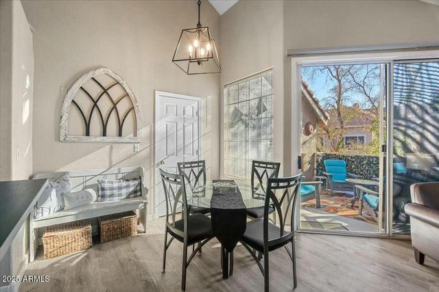 1633 E LAKESIDE Drive 113, Gilbert, AZ 85234