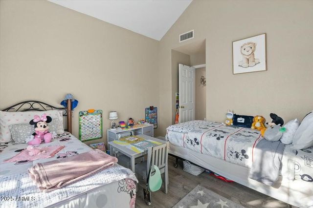 1633 E LAKESIDE Drive 113, Gilbert, AZ 85234