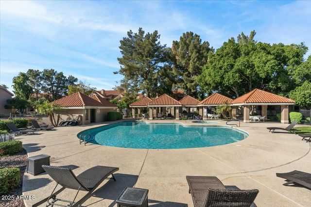 1633 E LAKESIDE Drive 113, Gilbert, AZ 85234