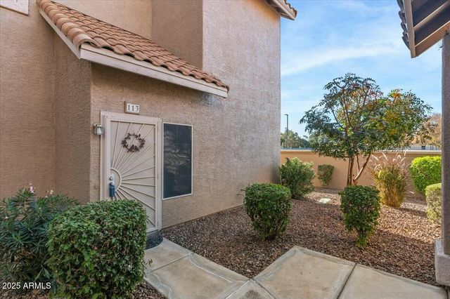 1633 E LAKESIDE Drive 113, Gilbert, AZ 85234
