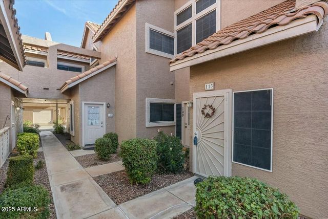 1633 E LAKESIDE Drive 113, Gilbert, AZ 85234