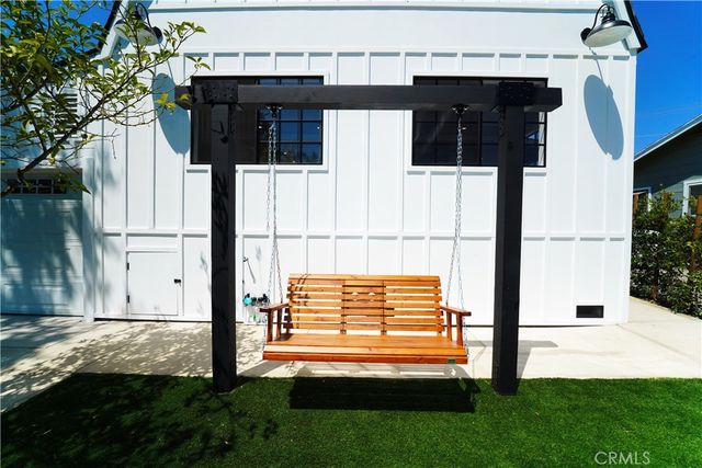 2615 Manhattan, Montrose, CA 91020