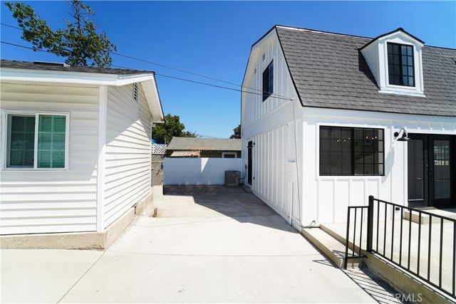 2615 Manhattan, Montrose, CA 91020