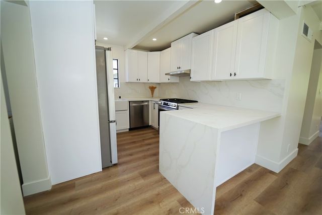 2615 Manhattan, Montrose, CA 91020