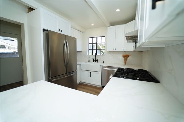 2615 Manhattan, Montrose, CA 91020