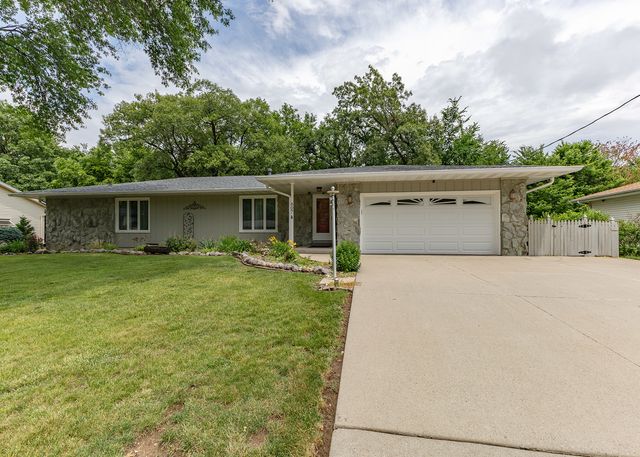 607 E 5th Street, Coal Valley, IL 61240