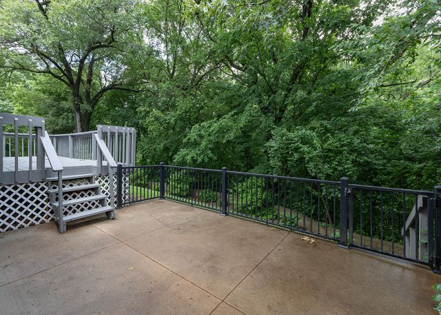 607 E 5th Street, Coal Valley, IL 61240