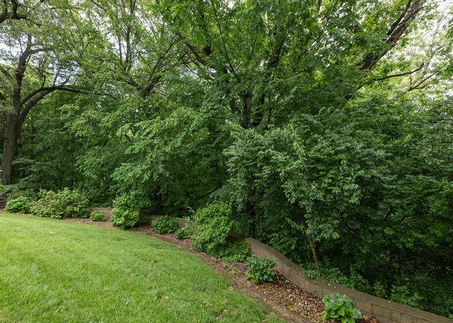 607 E 5th Street, Coal Valley, IL 61240