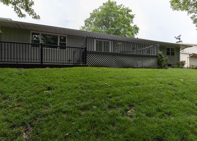 607 E 5th Street, Coal Valley, IL 61240