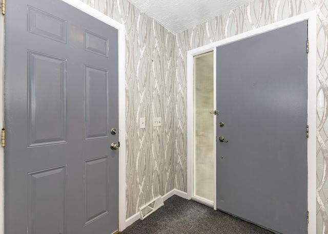 607 E 5th Street, Coal Valley, IL 61240