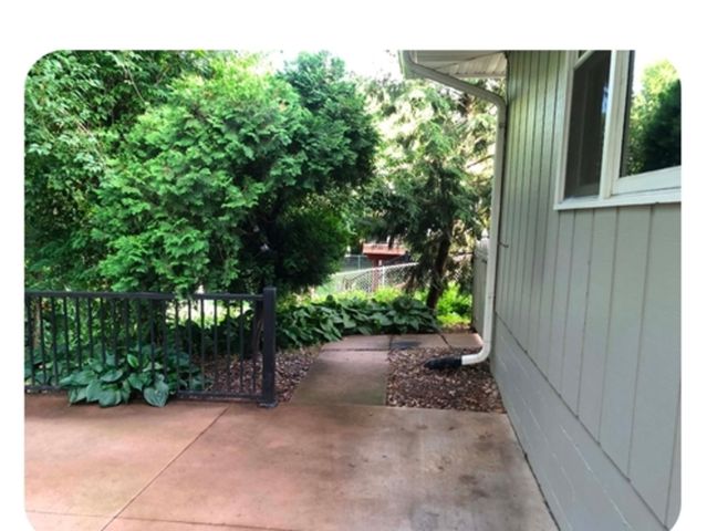 607 E 5th Street, Coal Valley, IL 61240