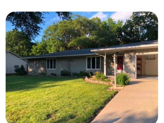 607 E 5th Street, Coal Valley, IL 61240