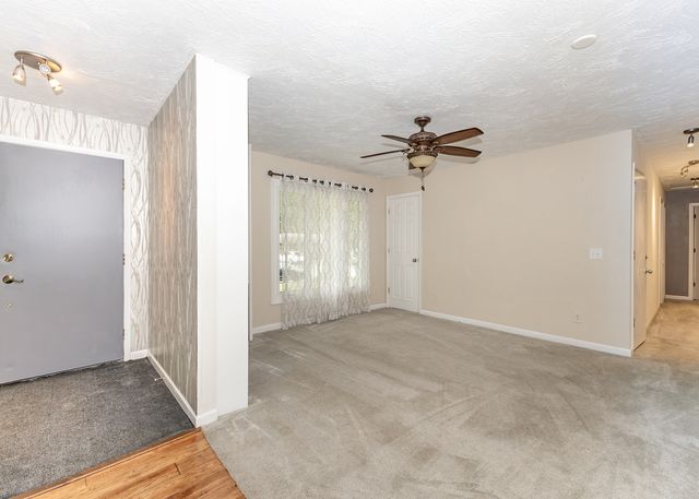 607 E 5th Street, Coal Valley, IL 61240